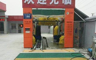 來中石化加油站點免費體驗林頓fx80系列隧道式電腦洗車機啦！