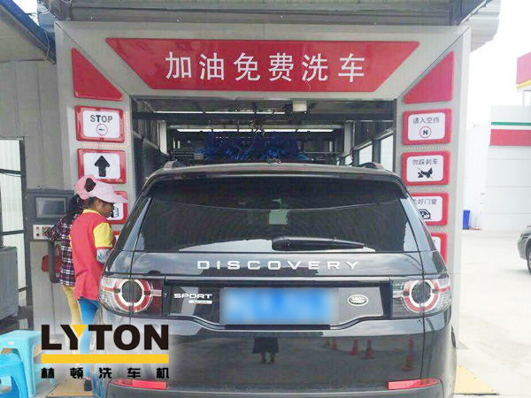 洗車設備廠家詳解關于全自動洗車機毛刷傷車漆、洗車泡沫是洗滌劑、省水等幾個誤區